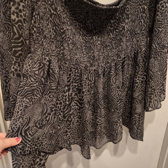 Torrid Smocked Off Shoulder Chiffon Animal Print Top 3X-Witchy Whimsigoth Fairy - Picture 4 of 7
